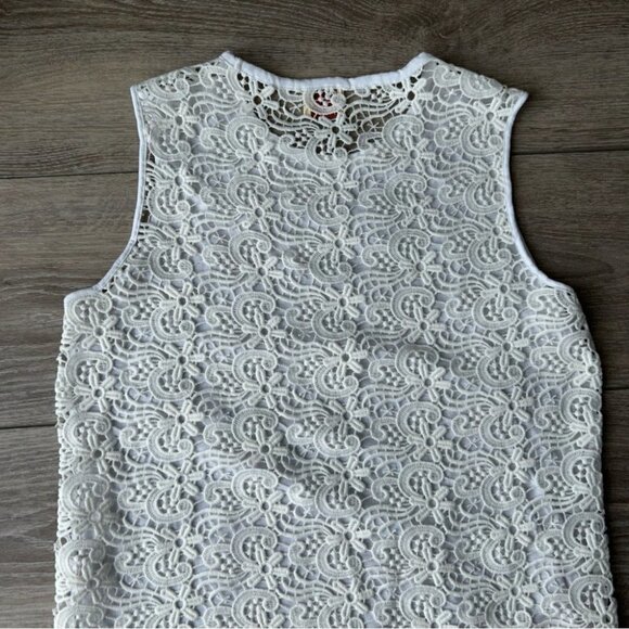 Torn By Ronny Kobo Lace Back High Low Hem Sleeveless Top - Picture 13 of 13